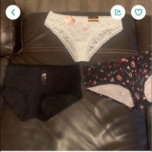 GIRLS PANTIES NO BOUNDARIES 
ADRIENNE VITTADINI 
2 Lace size 6 Medium & 1 flora